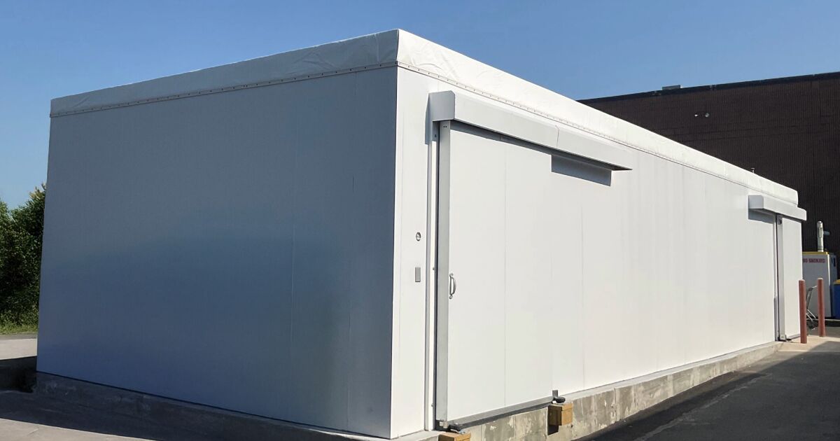 outdoor walk-in